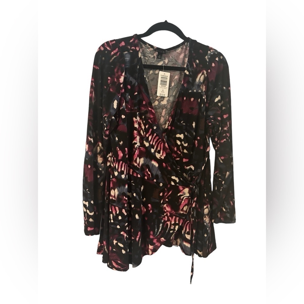 Torrid - NWT - Size 1x - Studio Knit Surplice Wrap Long Sleeve Top